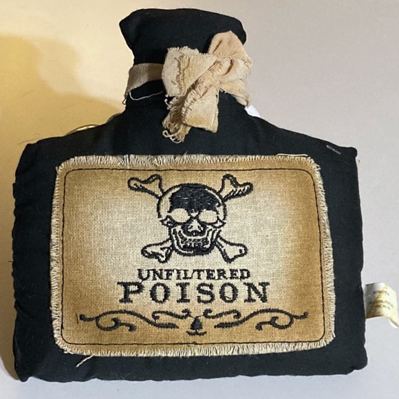 HALLOWEEN KITCHEN DINING DECOR Table Runner TOWELS Witch Skull Spider Theme - Picture 12 of 14